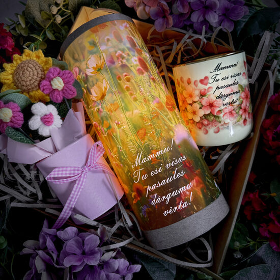 JAUNUMS! Dāvanu Kaste Māmiņai! 